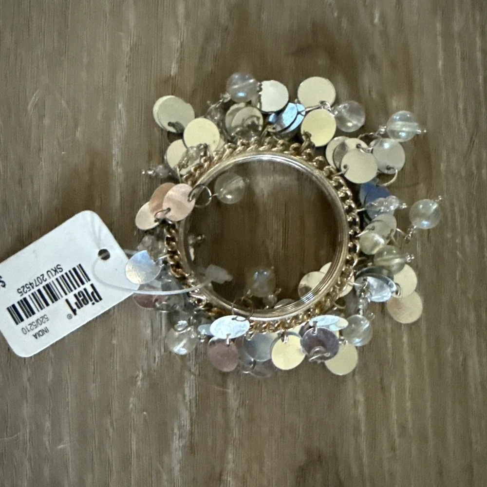 Set of 8 Pier One Napkin Rings Silver Beaded Never Used Silver Sequin‎ Sparkly